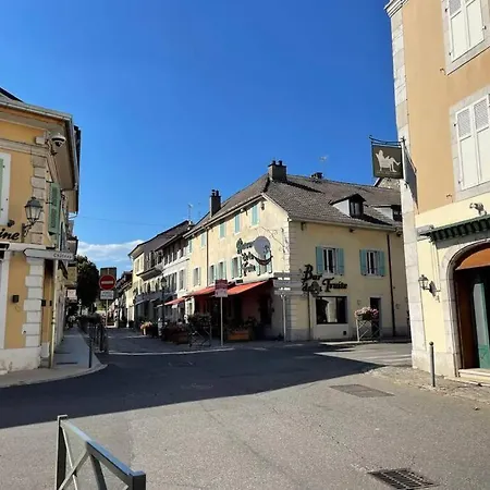 아파트 Charming Fully Renovated Flat In Old-town *