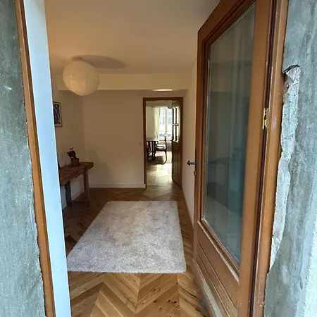 Charming Fully Renovated Flat In Old-town